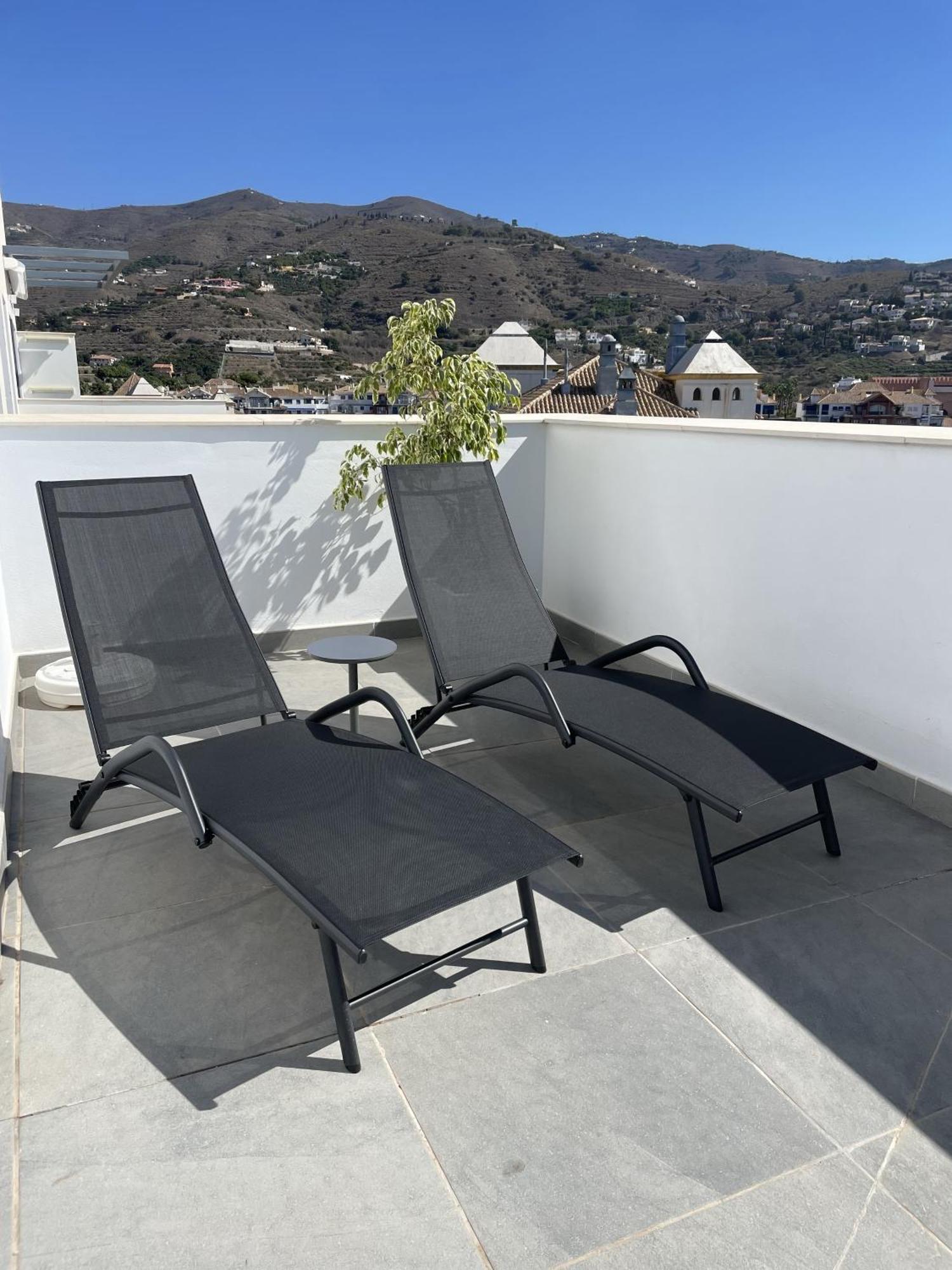 Sunny Penthouse Beach Apartment With Panoramic Views 阿尔姆尼卡 外观 照片